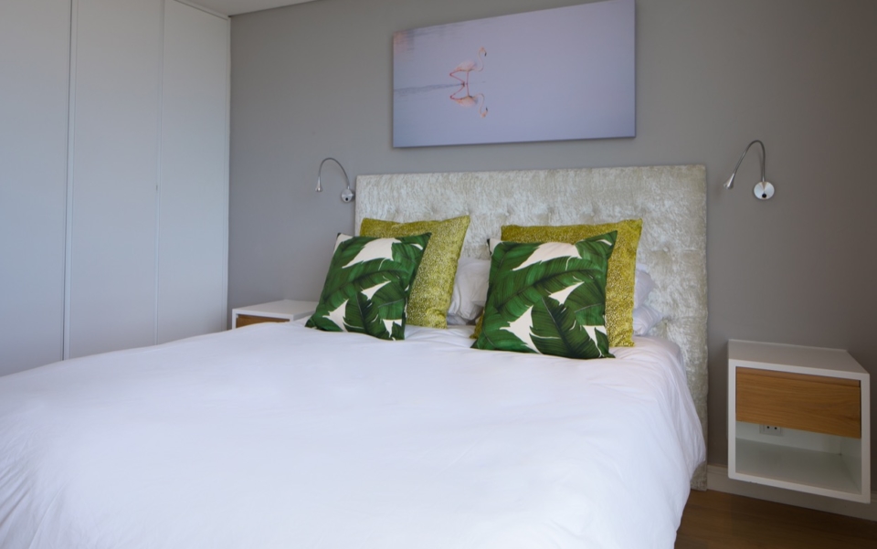 Luxury Vacation Rental Holiday Apartment Cape Town Mouille Point Villa Marina 24 Bedbath03