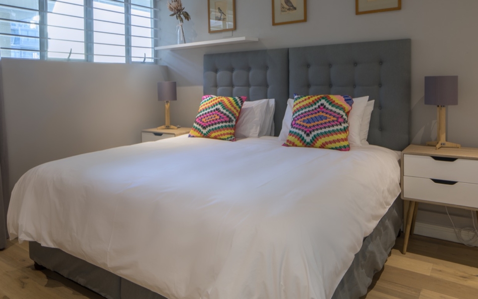 Luxury Vacation Rental Holiday Apartment Cape Town Mouille Point Villa Marina 24 Bedbath06