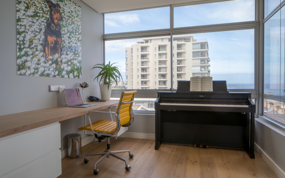 Luxury Vacation Rental Holiday Apartment Cape Town Mouille Point Villa Marina 24 Living10