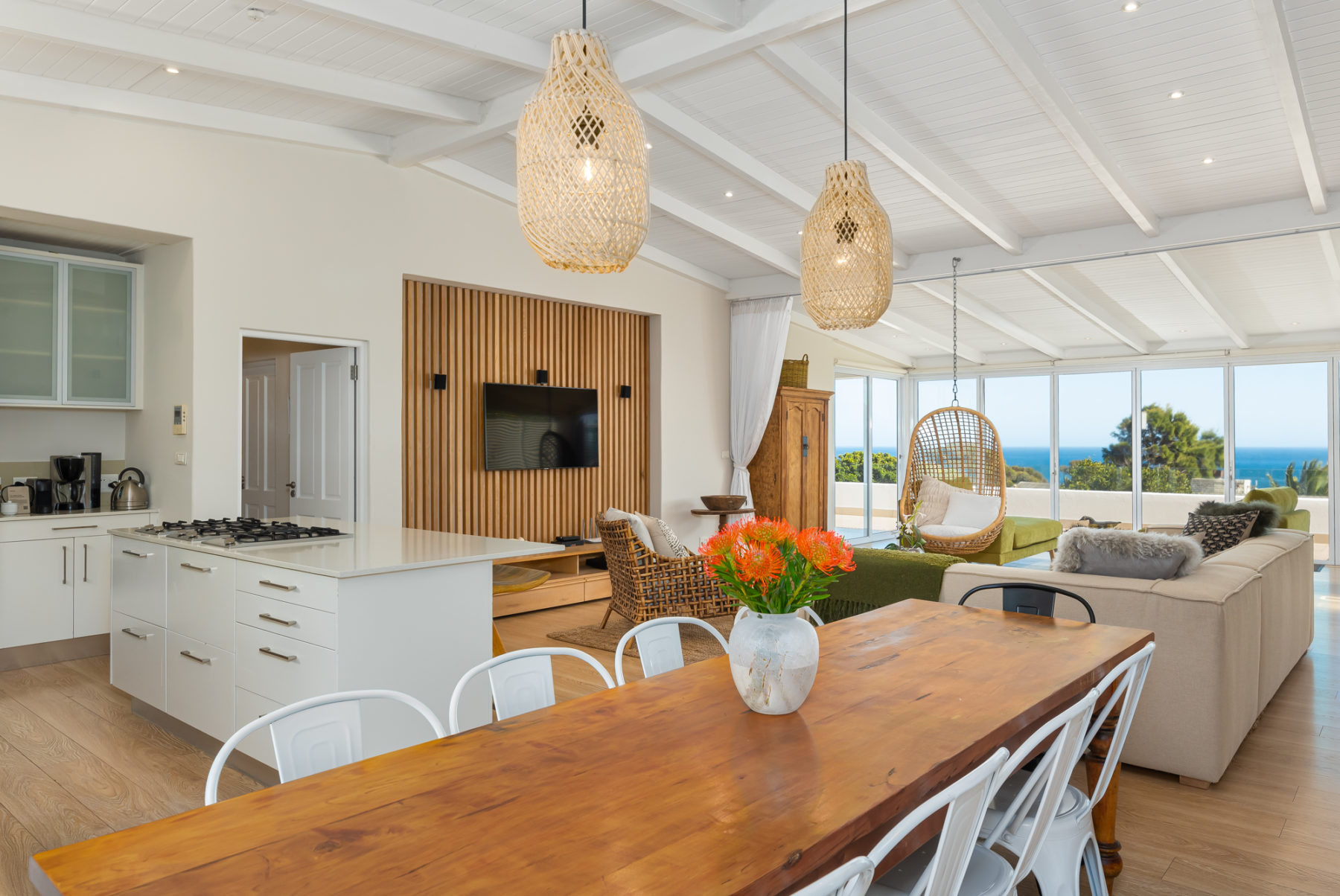 Dining To Living