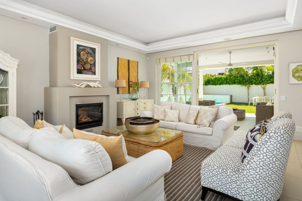feature02-villa-rental-cape-town-camps-bay-cloud-house
