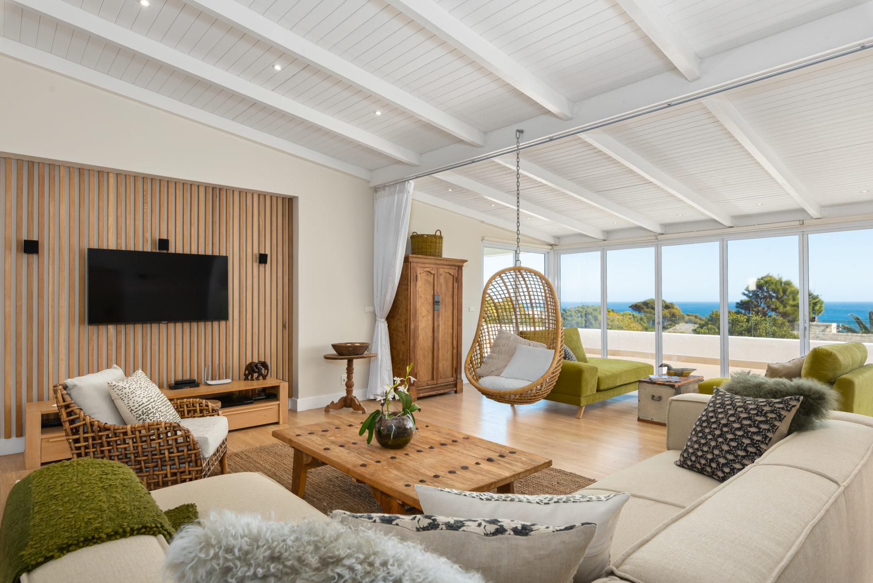 15 Ottawa living room