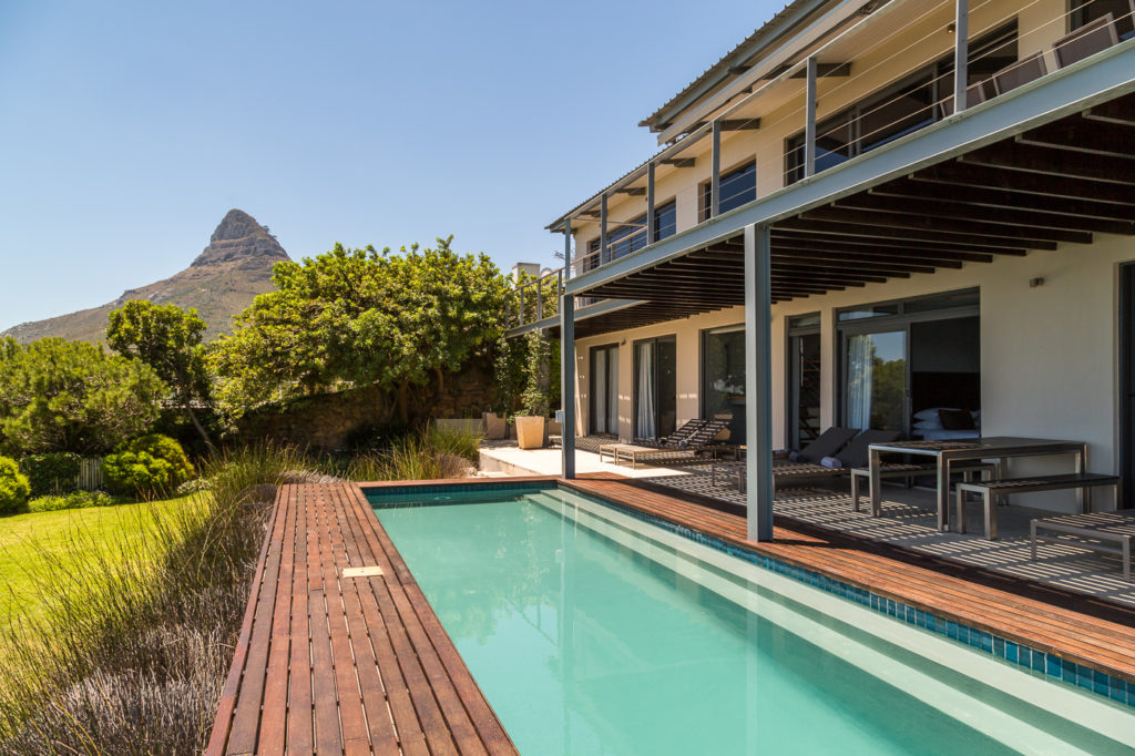 feature02-villa-rental-cape-town-camps-bay-cloud-house