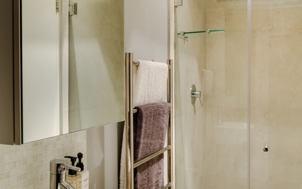 Luxury Villa Rental Cape Town Camps Bay Hely Horizon Bedbath08