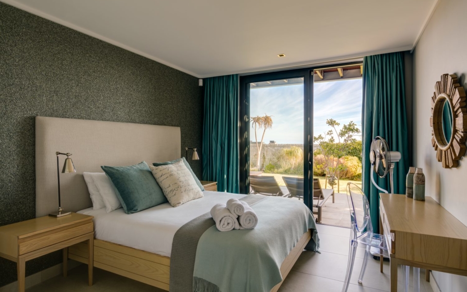 Luxury Villa Rental Cape Town Camps Bay Hely Horizon Bedroom 3 New