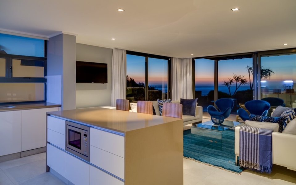 Luxury Villa Rental Cape Town Camps Bay Hely Horizon Living09