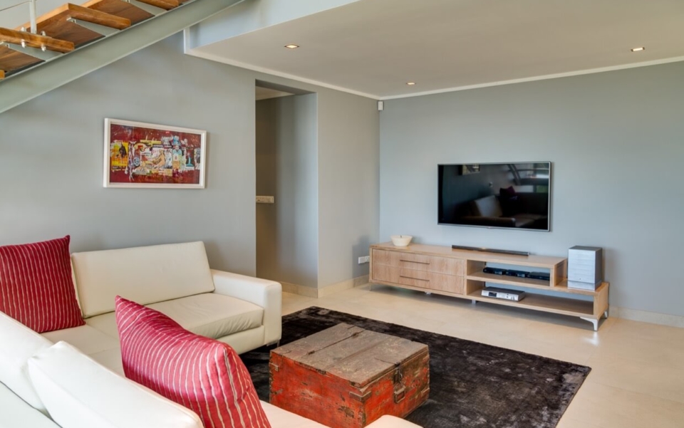 Luxury Villa Rental Cape Town Camps Bay Hely Horizon Living10