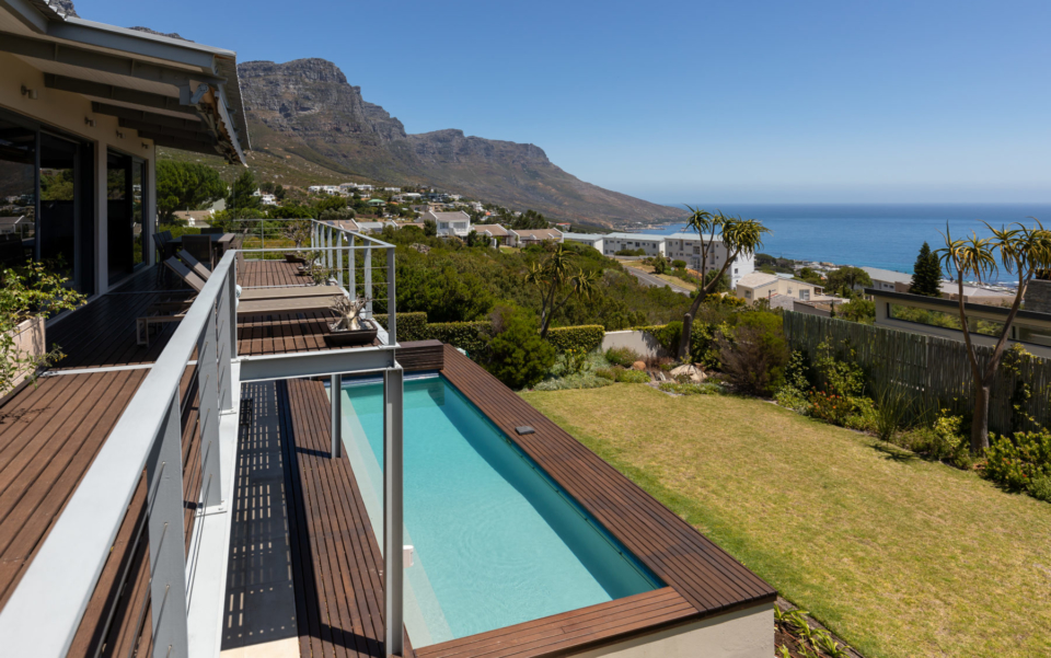 Luxury Villa Rental Cape Town Camps Bay Hely Horizon Pool And View Over The 12 Apostles