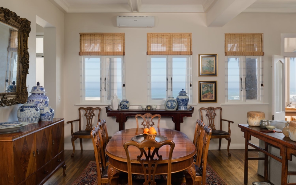 Luxury Cape Town Camps Bay Villa Dining Area