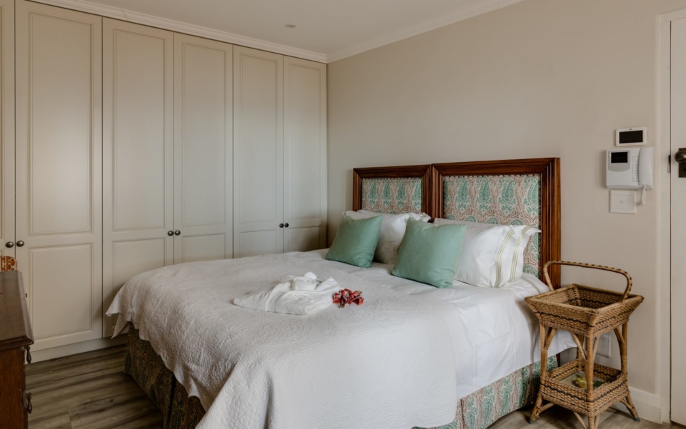Luxury Cape Town Camps Bay Villa Granny Cottage Bedroom