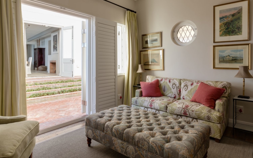 Luxury Cape Town Camps Bay Villa Tv Room 2