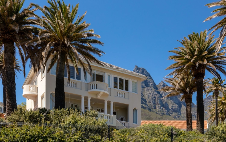 Luxury Cape Town Camps Bay Villa View