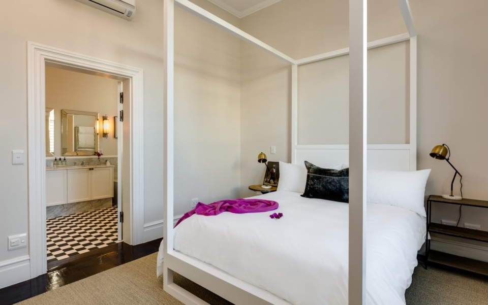 Luxury Villa Rental Cape Town Camps Bay Linda Vista Bedroom 2 With Bathroom