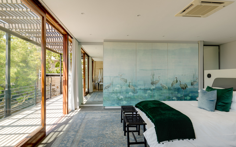 Luxury Cape Town Camps Bay Holiday Villa Le Thallo Bedroom Balcony