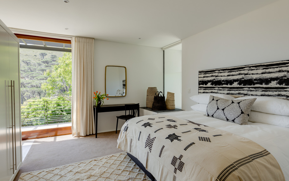 Luxury Cape Town Camps Bay Holiday Villa Le Thallo Bedroom Lion Head View