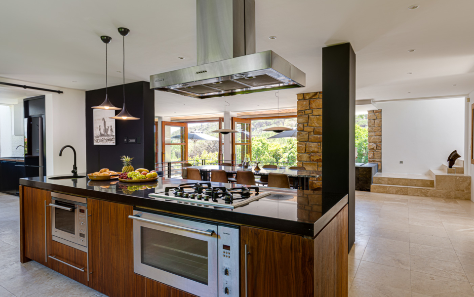 Luxury Cape Town Camps Bay Holiday Villa Le Thallo Open Plan Kitchen