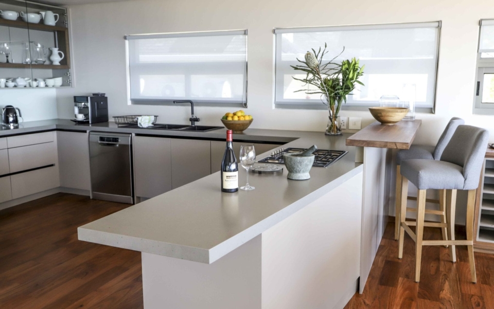 Luxury Cape Town Camps Bay Apartment Ktichen Dining