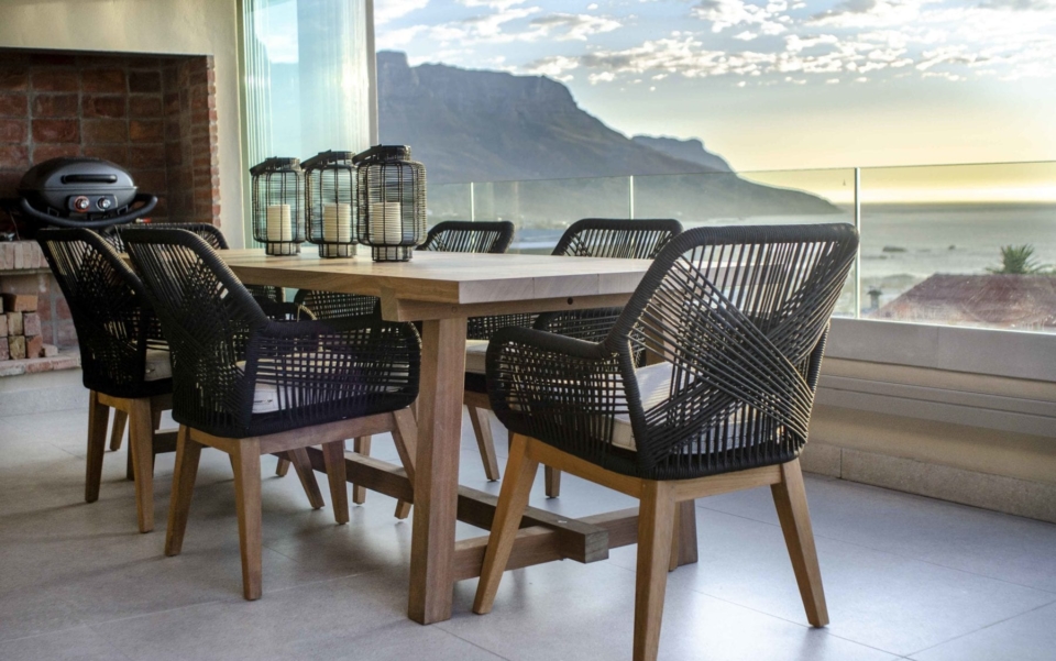 Luxury Cape Town Camps Bay Apartment Outdoor Dining