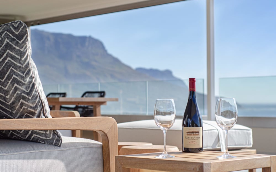 Luxury Cape Town Camps Bay Apartment Table Mountain