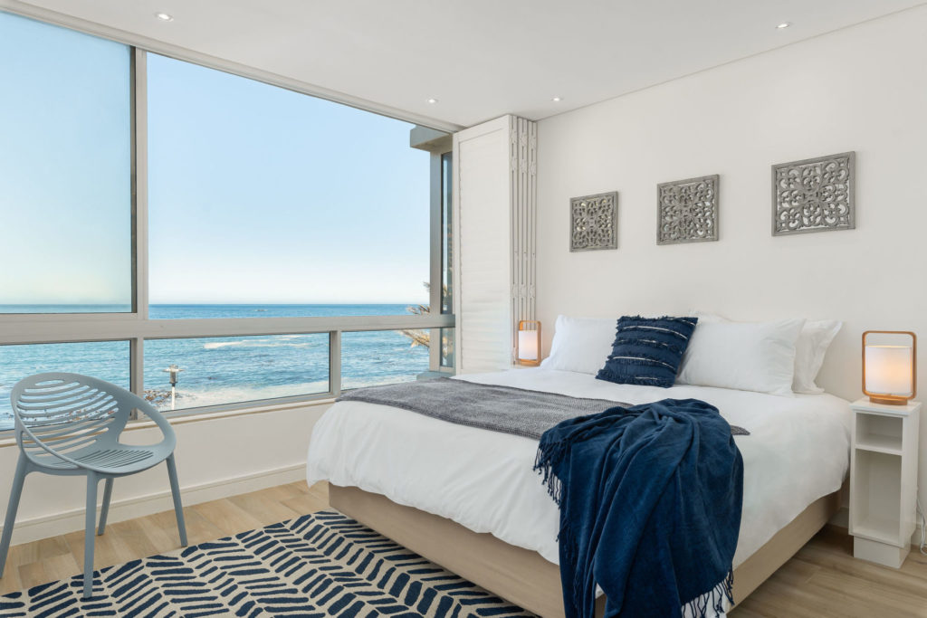 feature02-villa-rental-cape-town-camps-bay-cloud-house