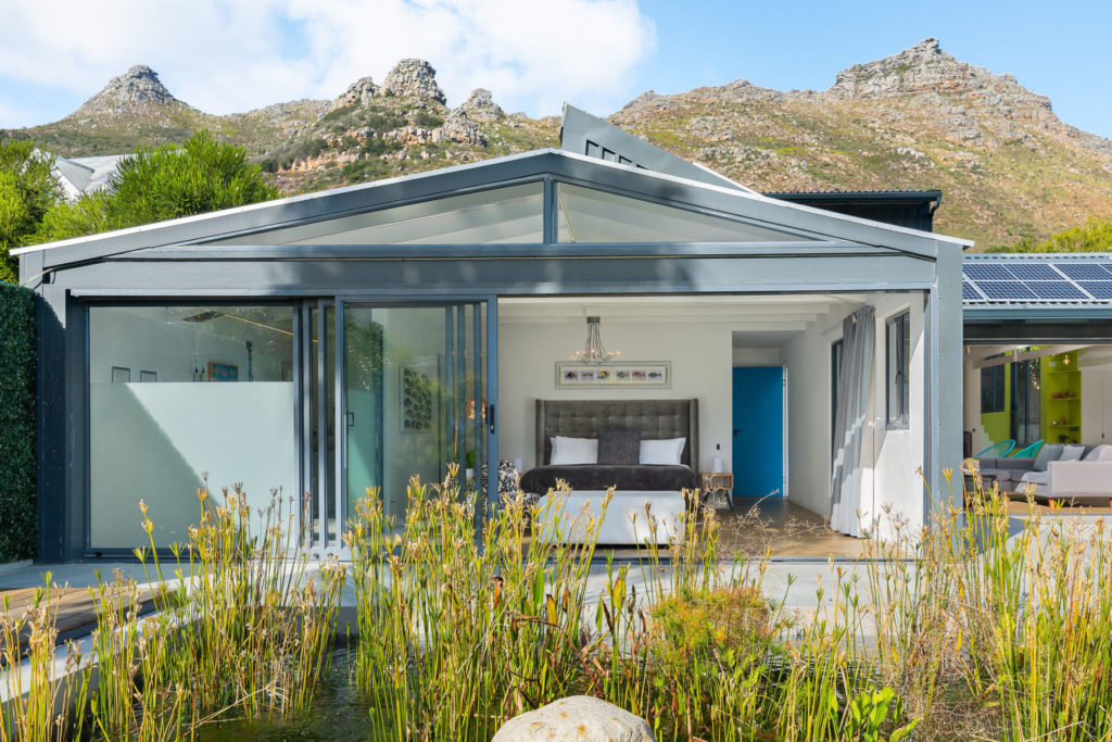 feature02-villa-rental-cape-town-camps-bay-cloud-house