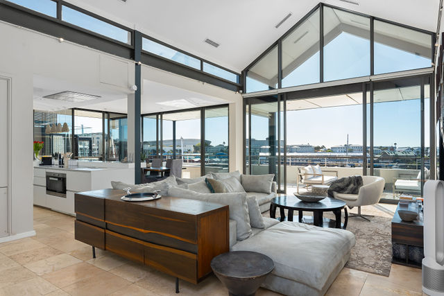 feature02-villa-rental-cape-town-camps-bay-cloud-house