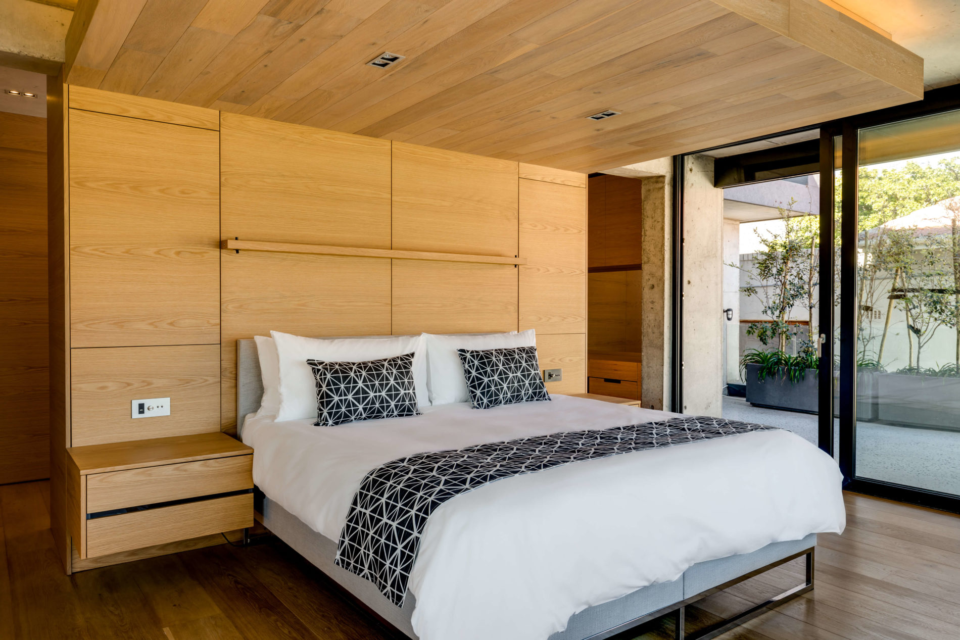 Seasky Villa Management 54 Victoria Hamish Niven Photography Bedroom 1