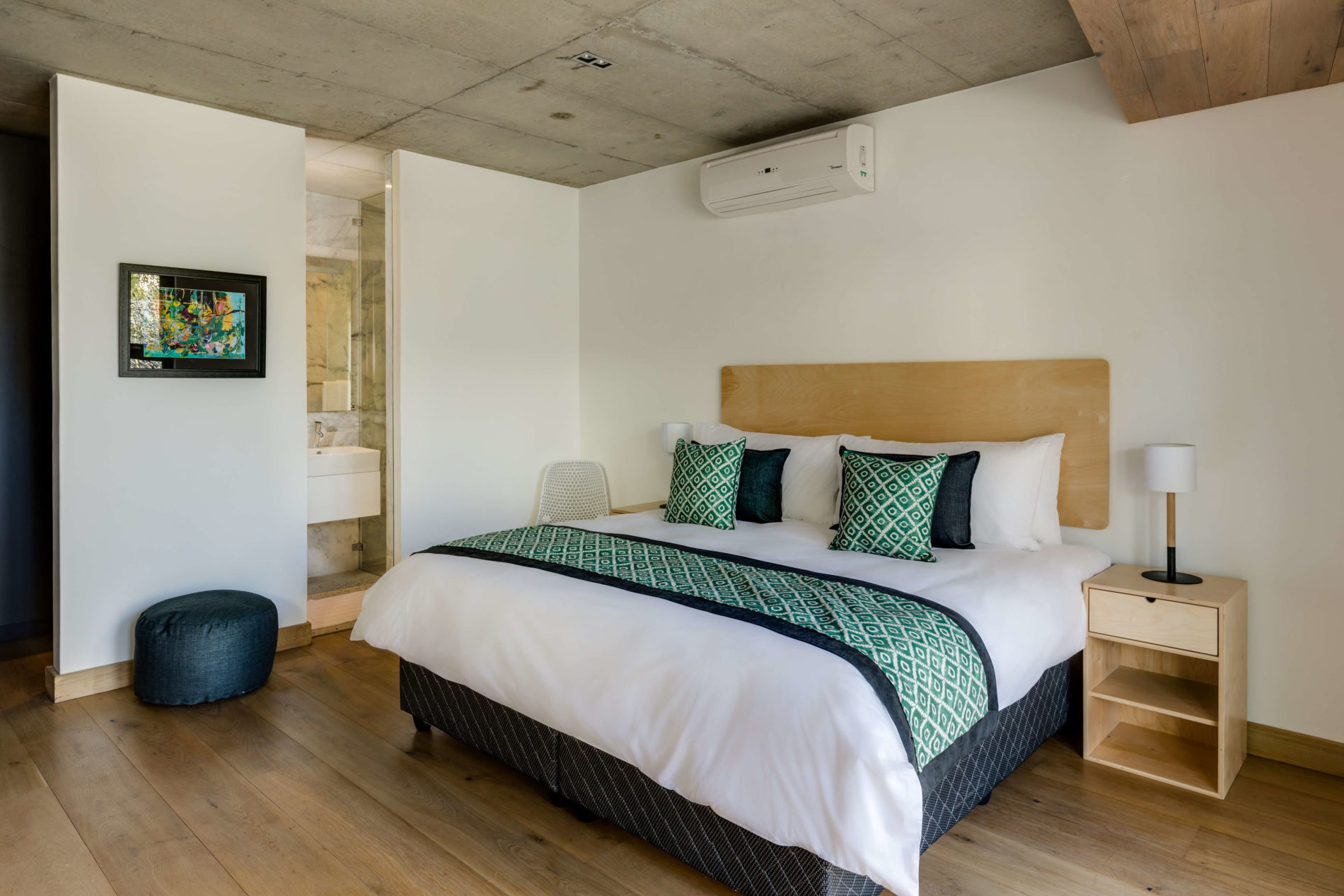 Seasky Villa Management 54 Victoria Hamish Niven Photography Bedroom 4