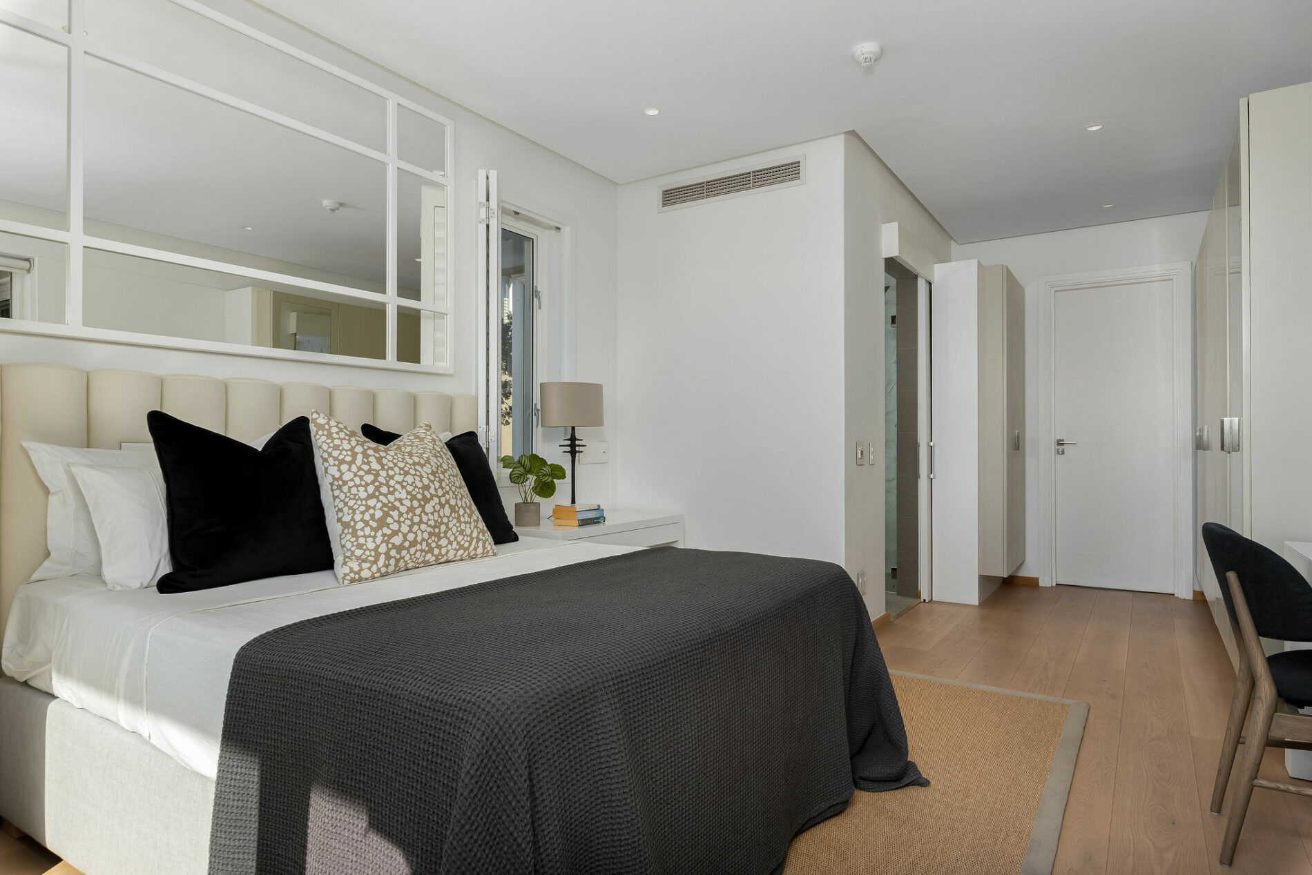 Waterfront Accommodation 501 Dovenby