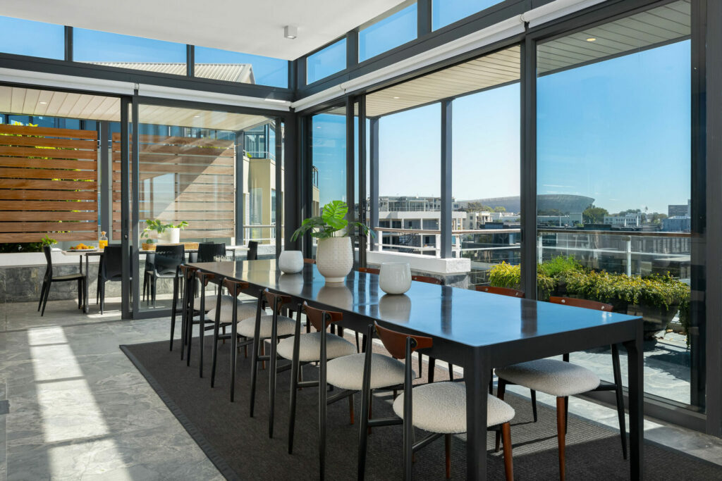 feature02-villa-rental-cape-town-camps-bay-cloud-house